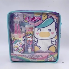 GELATTI UNICORNIO KIT CON CEPILLO (2UND) /TOALLA/VASO/CREMA DENTAL 50G